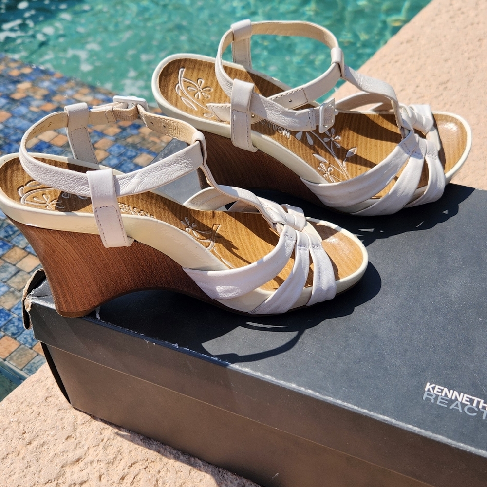 Kenneth Cole womans shoes